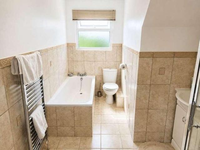 Flat for sale in Friern Barnet, Greater London