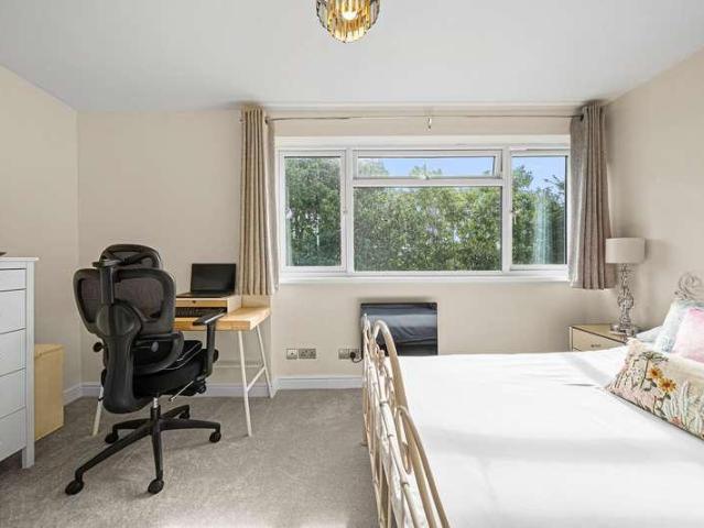 Flat for sale in Row Town, Surrey