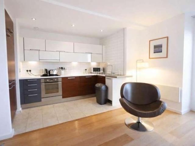 Flat for sale in Georgia, Greater Manchester