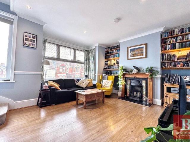 Flat for sale in Hollingdean, Brighton & Hove