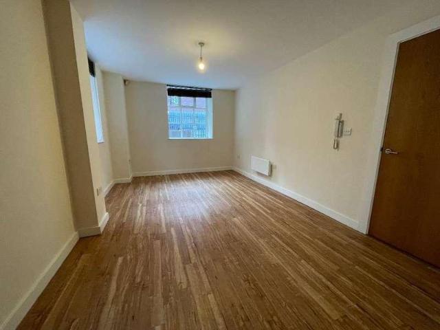 Flat for sale in Georgia, Greater Manchester