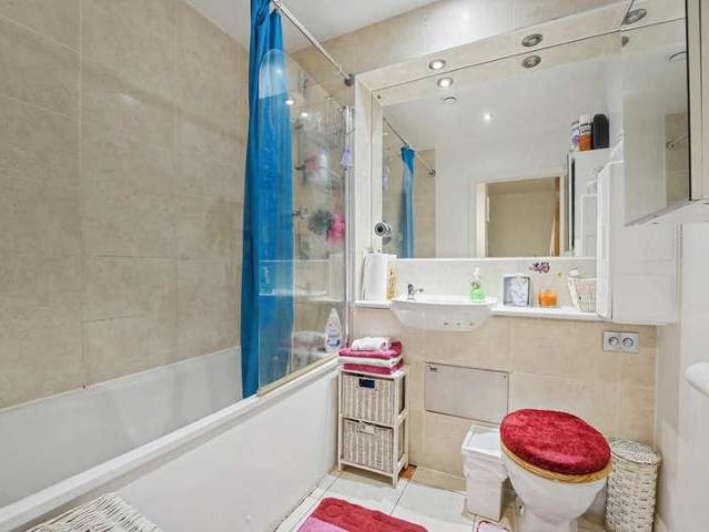 Flat for sale in Carterhatch, Greater London
