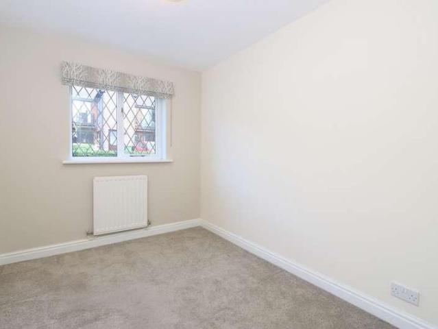 Flat for sale in Bromsgrove, Worcestershire