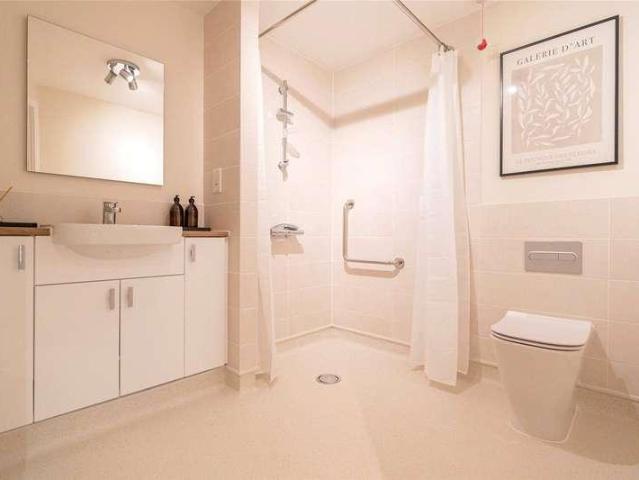 Flat for sale in Thatcham, West Berkshire