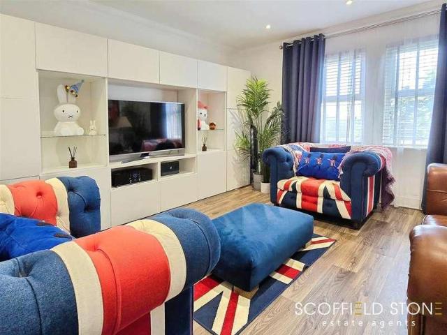 Flat for sale in Derby, Hilton CP