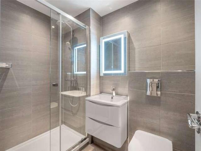 Flat for sale in St. John's Wood, Greater London