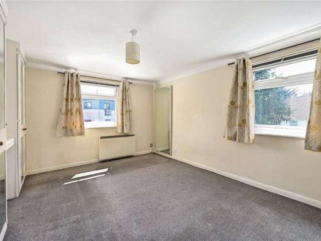 Flat for sale in Knowle Green, Lower Halliford