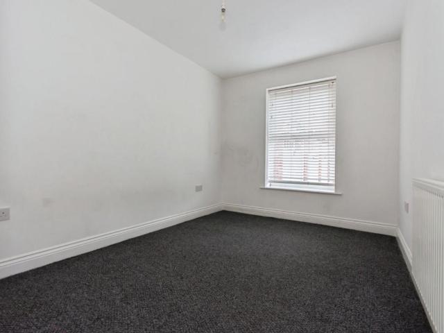Flat for sale in Shirley, West Midlands