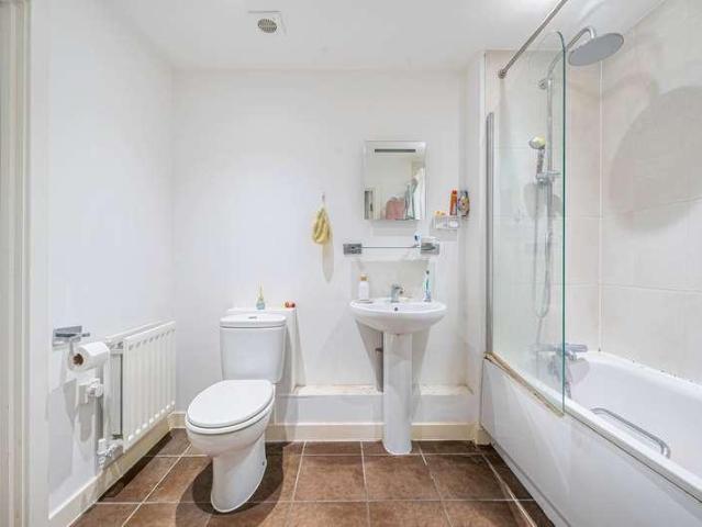 Flat for sale in London Borough of Hillingdon, Greater London