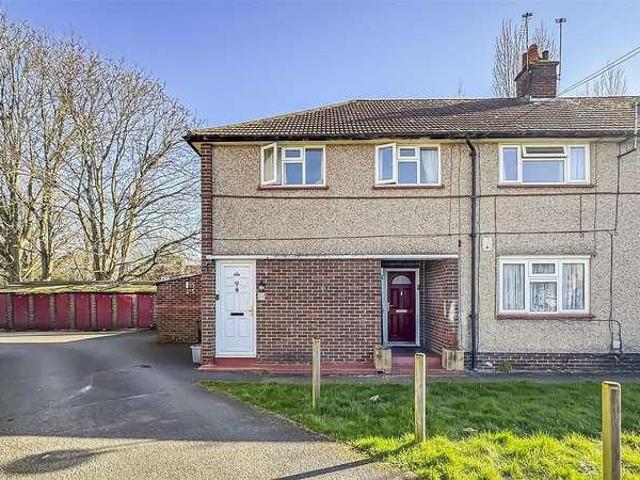 Flat for sale in Slough