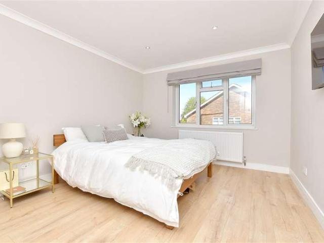 Flat for sale in Nork, Red Hill