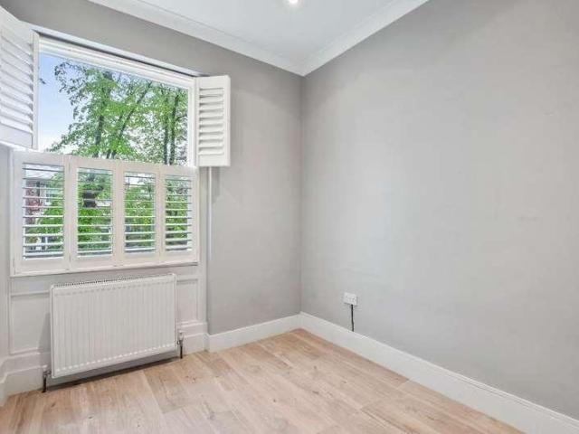 Flat for sale in St. John's Wood, Greater London