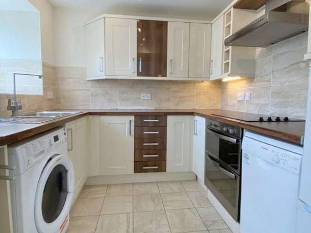 Flat for sale in Warminster