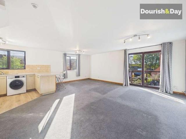 Flat for sale in Astonfields, Stafford