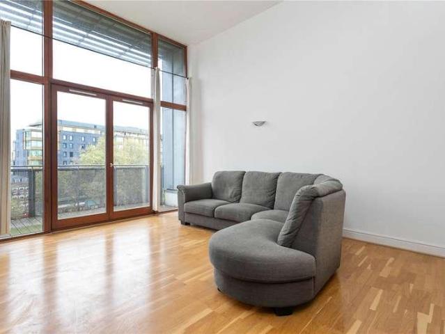 Flat for sale in St. George in the East, Cat Hill