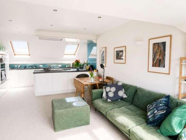 Flat for sale in Lewes, Iford