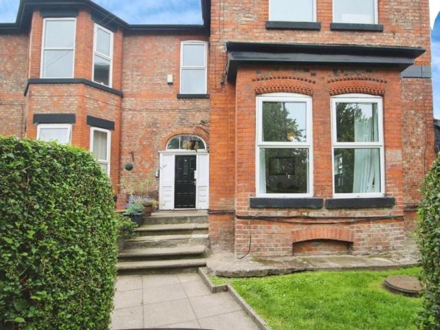 Flat for sale in Georgia, Greater Manchester