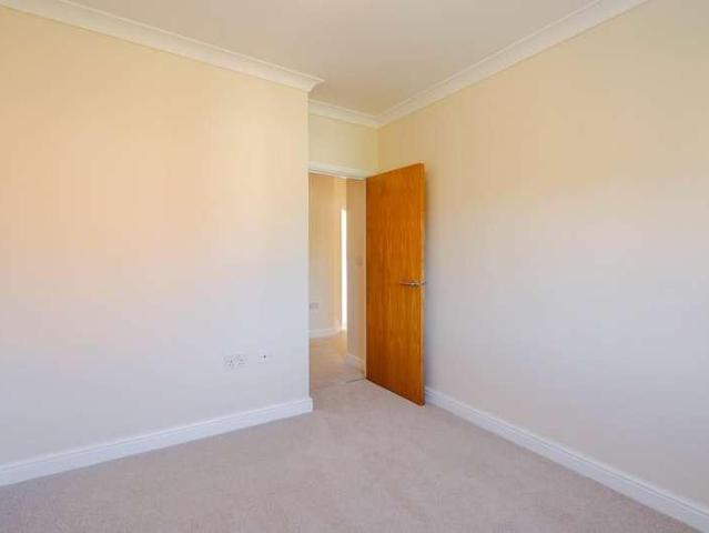 Flat for sale in Stratford-upon-Avon, Alderminster