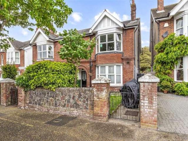Flat for sale in Worthing, West Sussex