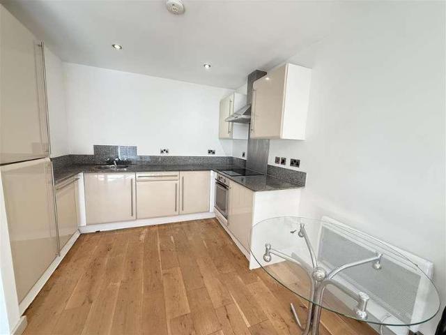 Flat for sale in Georgia, Greater Manchester