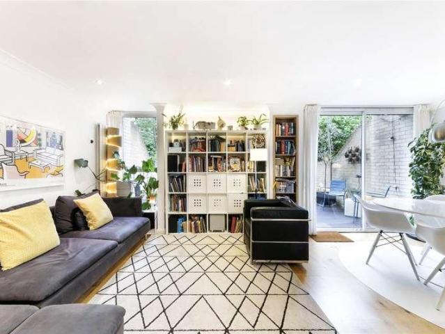 Flat for sale in Beckenham, Greater London