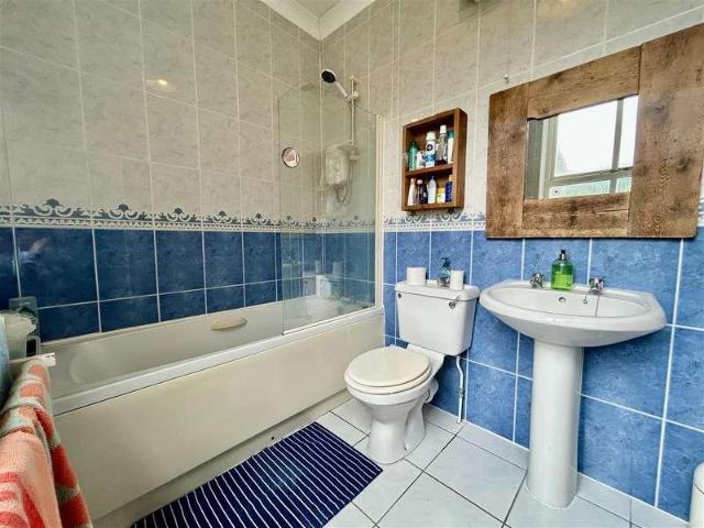 Flat for sale in Cliftonville West, Acol