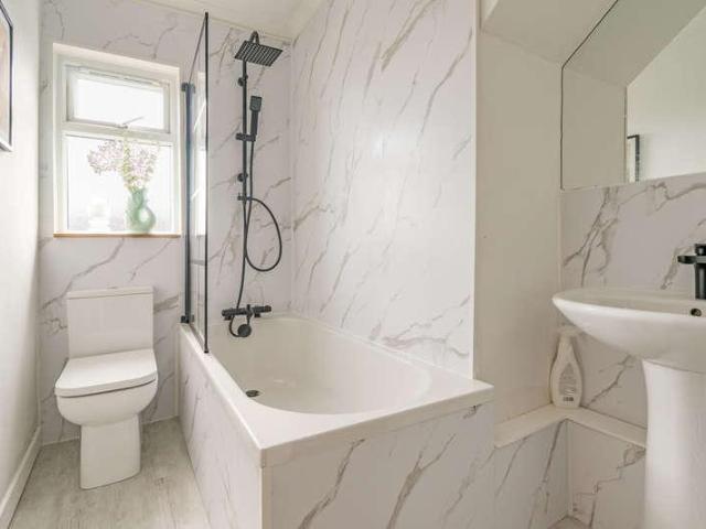 Flat for sale in St James, Sandown Park