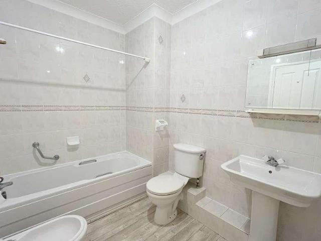 Flat for sale in Old Milton, Ashurst Bridge