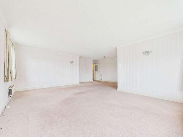 Flat for sale in Fishersgate, West Sussex