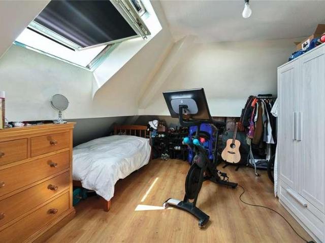 Flat for sale in Chattern Hill, Lower Halliford
