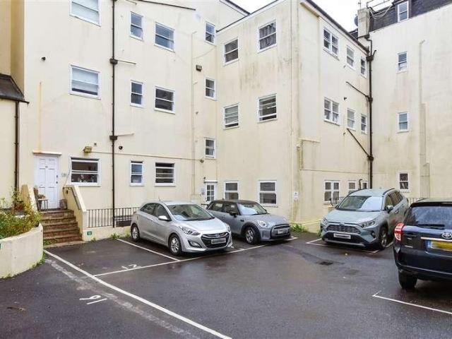 Flat for sale in Kemptown, Brighton