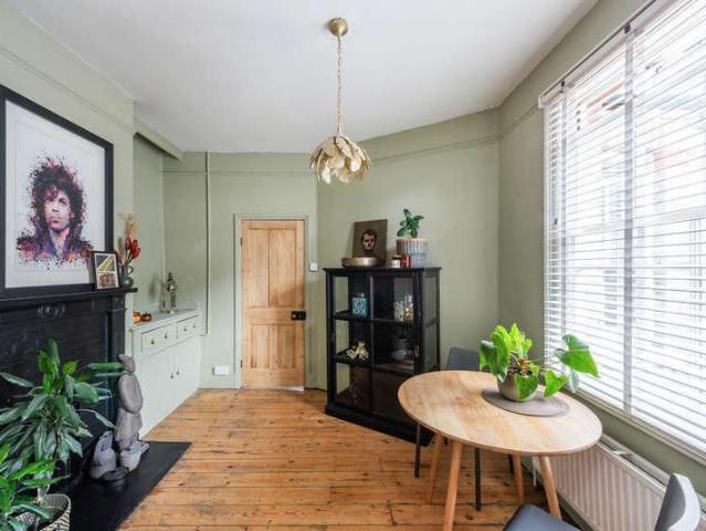 Flat for sale in Greater London