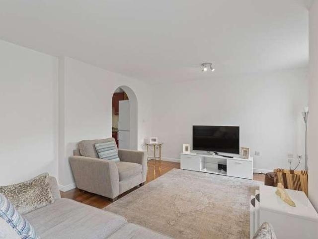 Flat for sale in Boghall, Bathgate