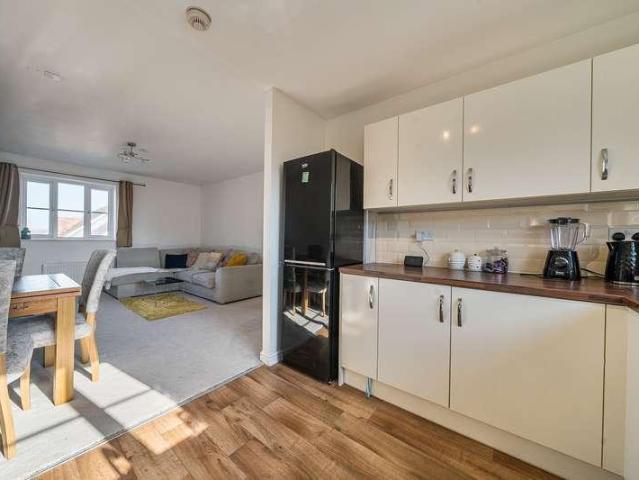 Flat for sale in Salisbury, Wiltshire
