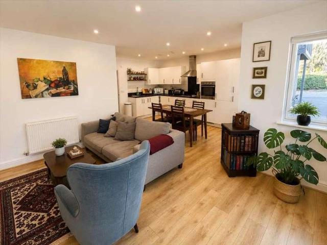 Flat for sale in Greater London