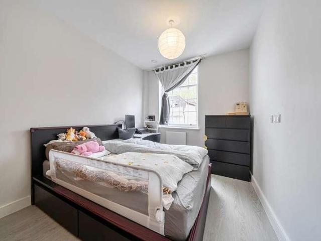 Flat for sale in London Borough of Hillingdon, Greater London