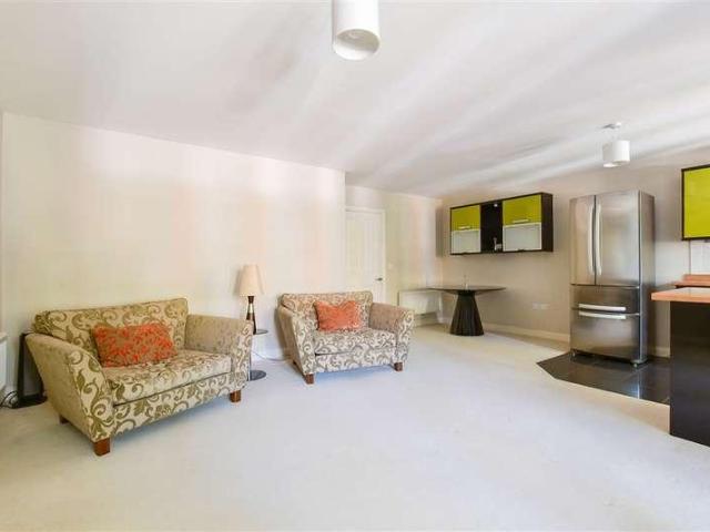 Flat for sale in Greater London