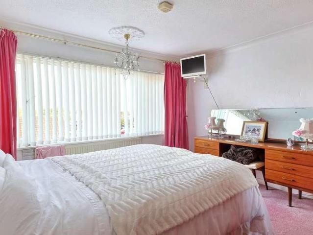 Flat for sale in Broadsands, Galmpton
