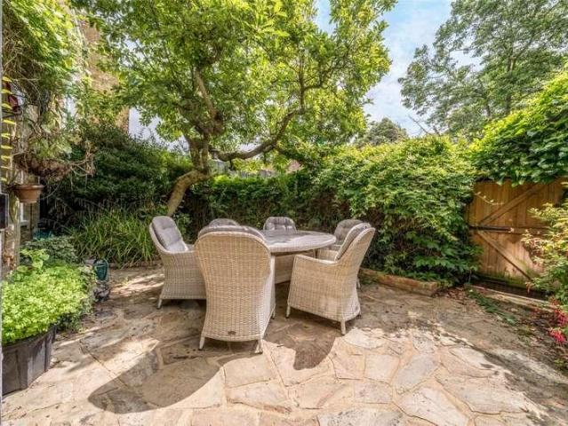 Flat for sale in City of Westminster, Greater London
