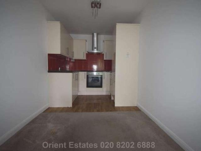Flat for sale in Hendon, Greater London