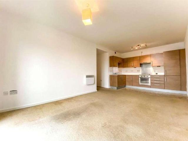 Flat for sale in Georgia, Greater Manchester