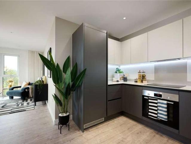Flat for sale in Watford, North Watford