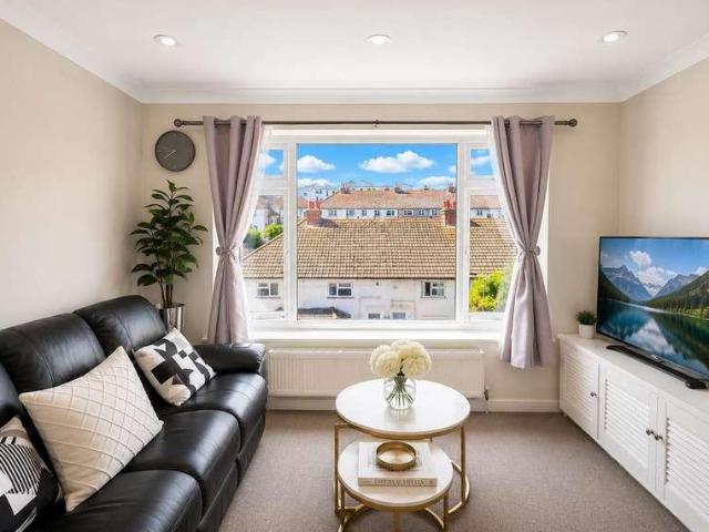 Flat for sale in Rottingdean