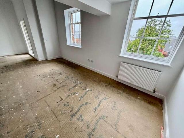 Flat for sale in Georgia, Greater Manchester