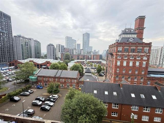 Flat for sale in City Centre, Salford