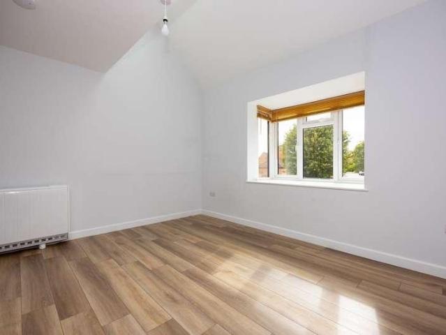 Flat for sale in Westborough, Surrey