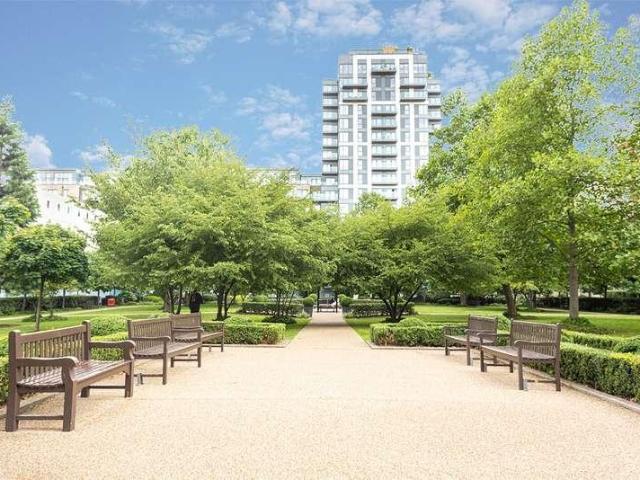 Flat for sale in Colindale, Greater London
