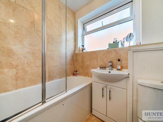 Flat for sale in Barnehurst, Greater London