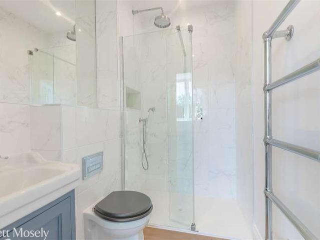 Flat for sale in The Butts, Kent