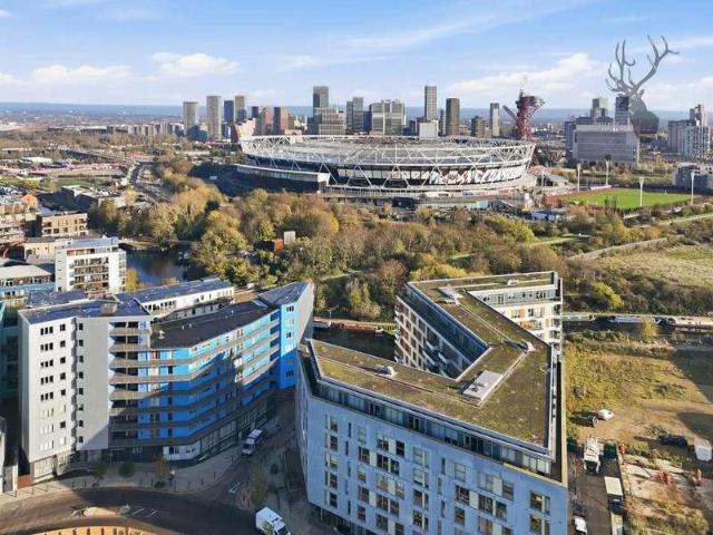 Flat for sale in Old Ford, Bow